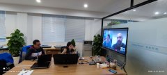 触晶科技外贸部同事和西班牙客户视频会议
